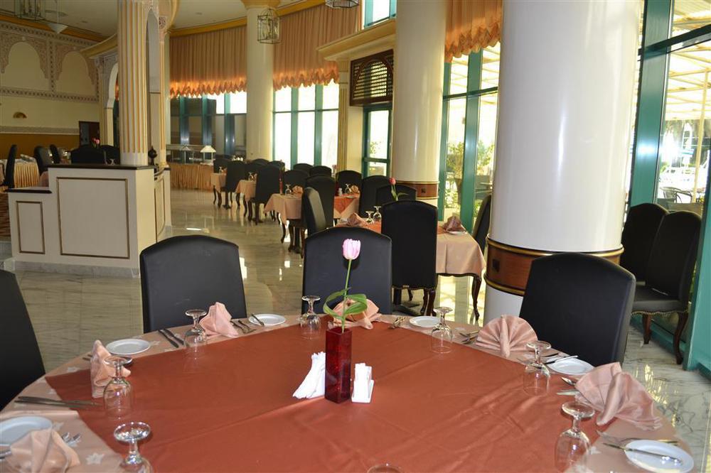 Tulip Inn Al Rahba Абу-Дабі Ресторан фото